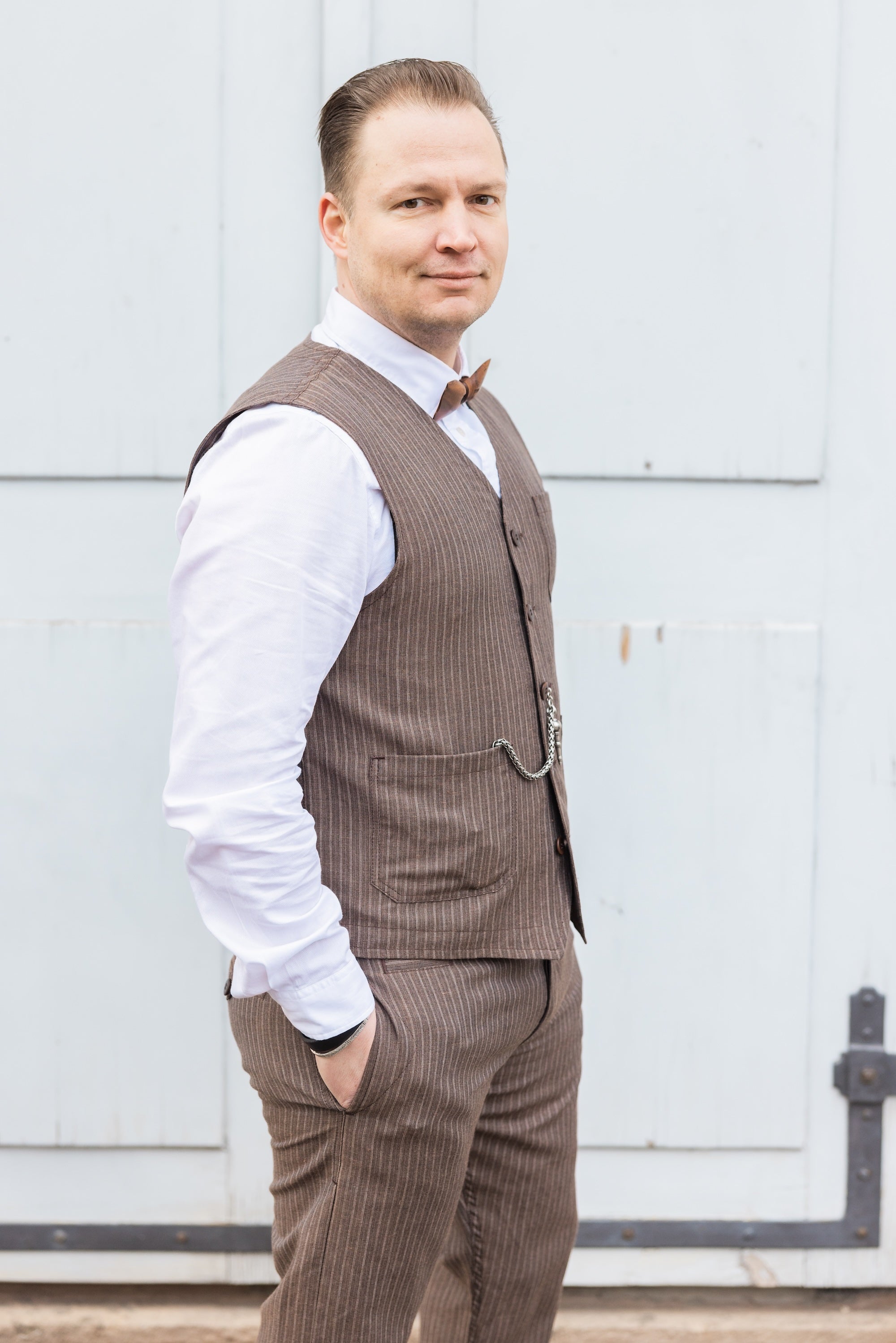 1937 Roamer Vest Alameda – leichte Sommerweste aus Wolle/Leinen für kernige Outfits & festliche Anlässe