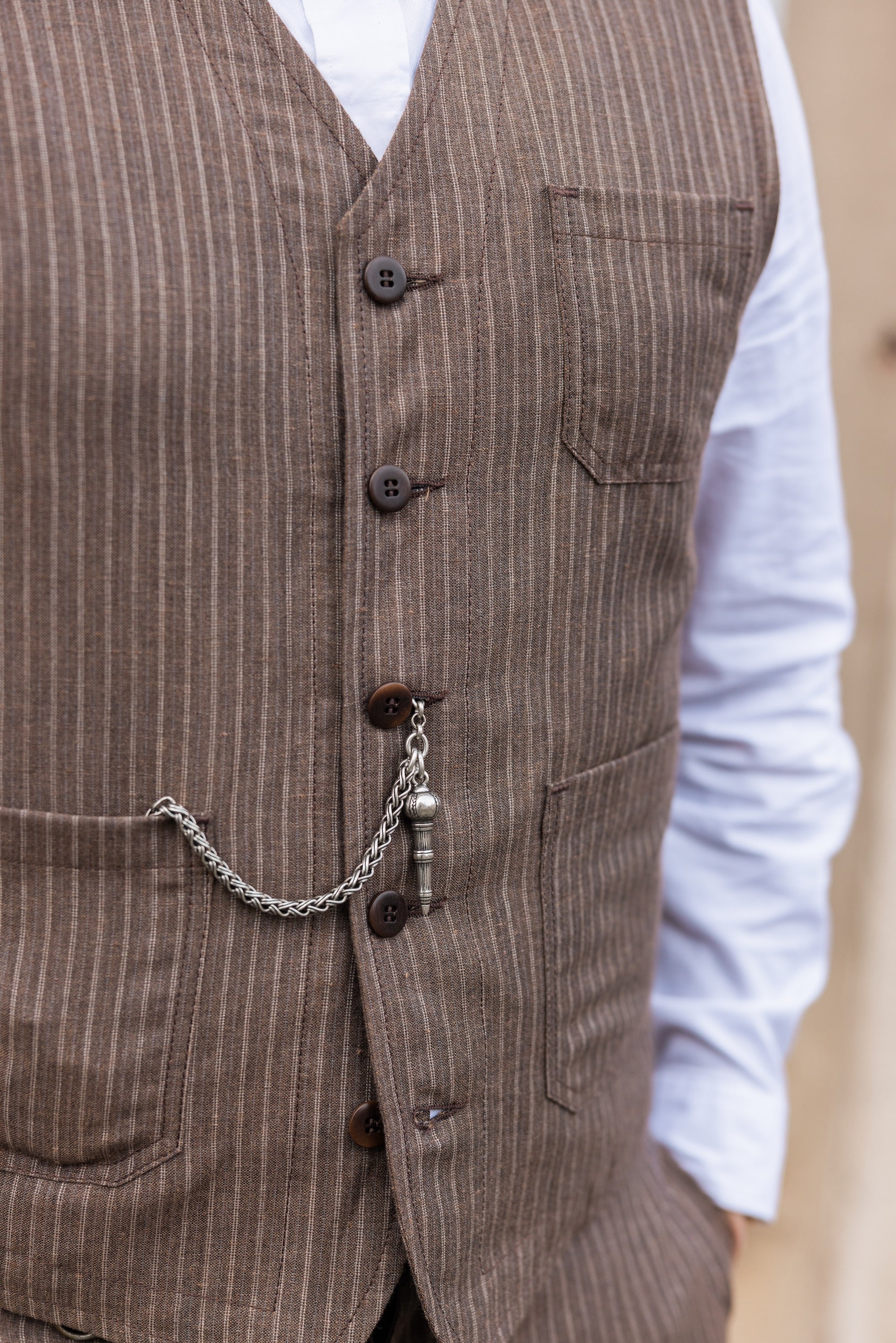 1937 Roamer Vest Alameda – leichte Sommerweste aus Wolle/Leinen für kernige Outfits & festliche Anlässe