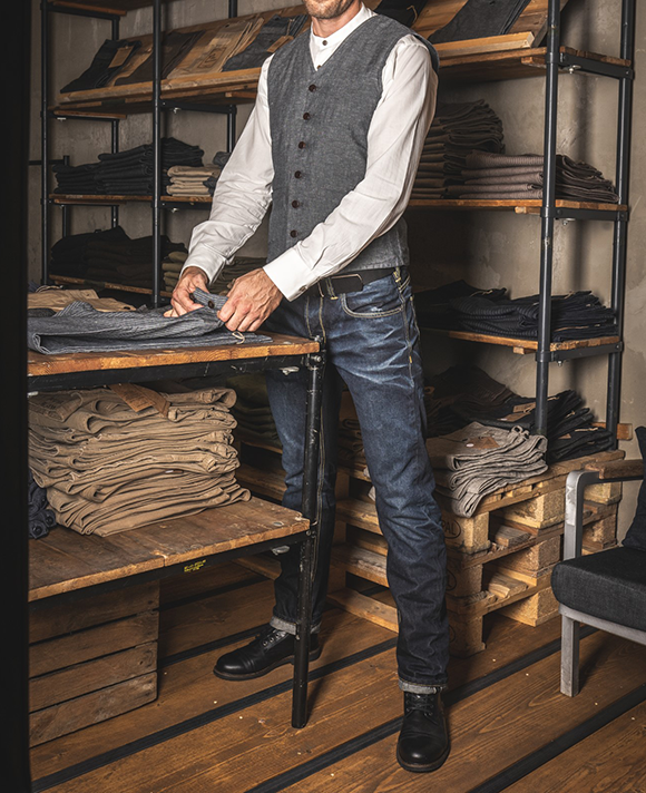 1905 Hauler Vest smoke grey