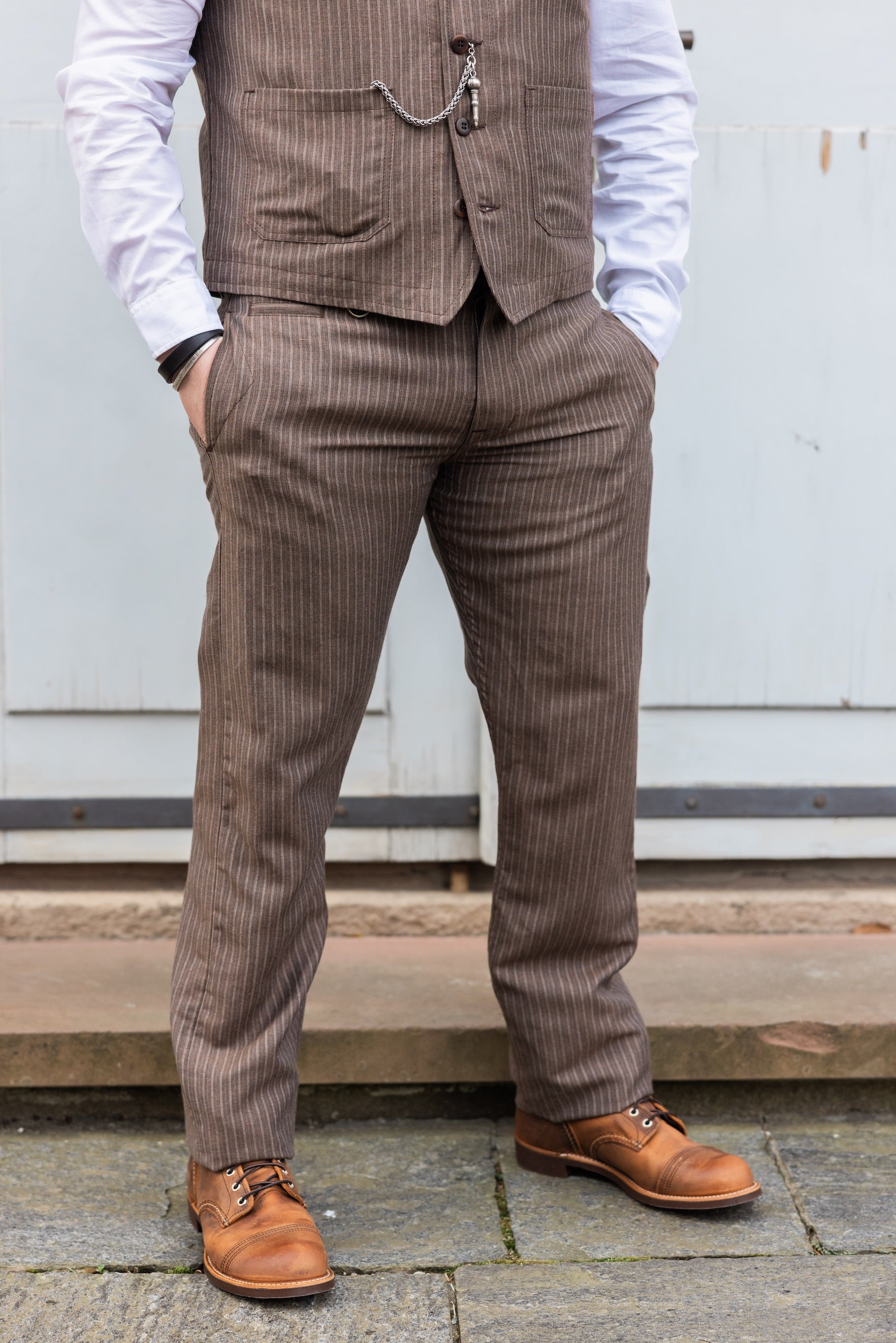 Detailaufnahme 1923 Buccanoy Pant Alameda – feiner Wolle-Leinen-Mix, schmaler Schnitt, hochwertige Fertigung in Portugal