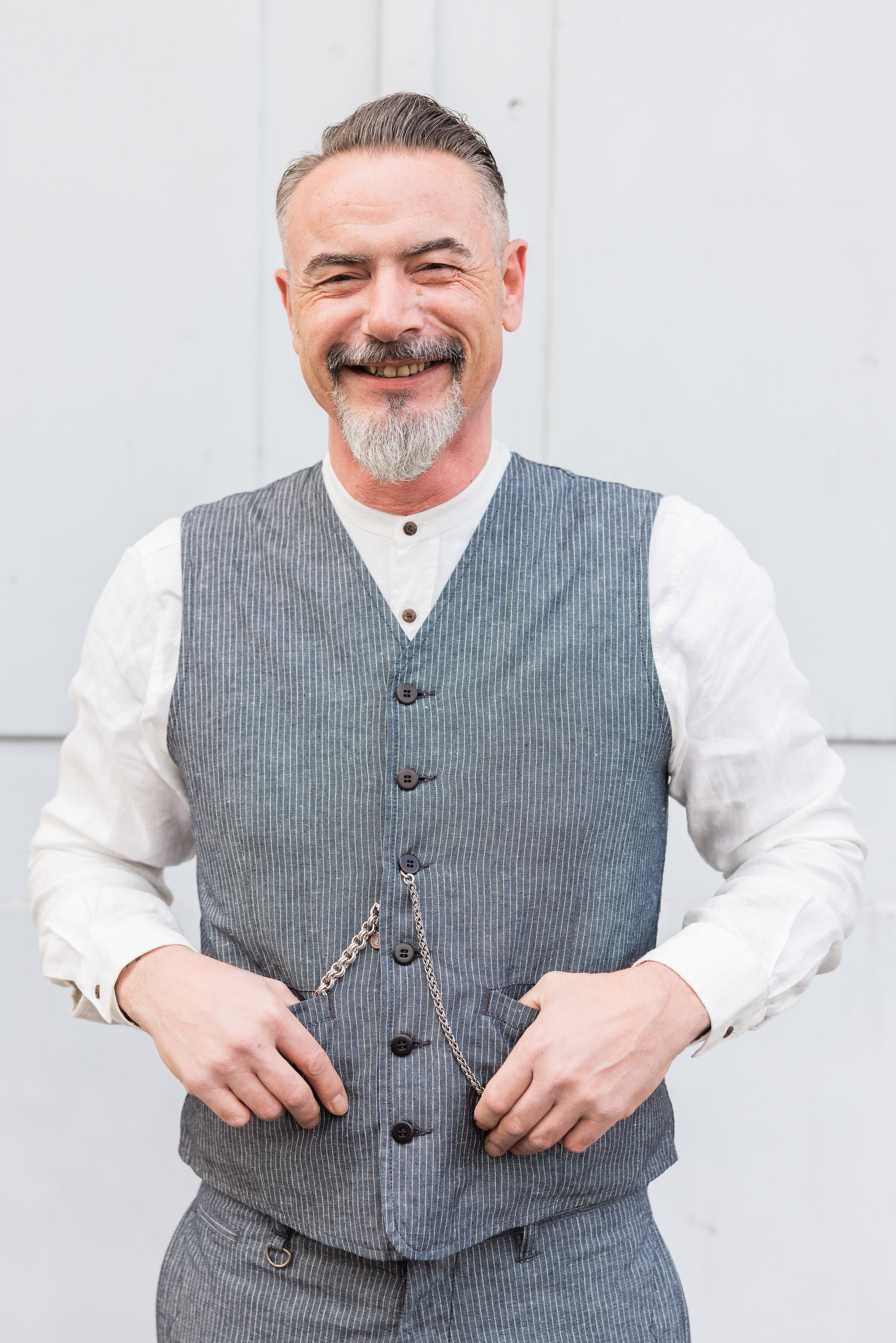 1905 Hauler Vest Grey Striped Linen